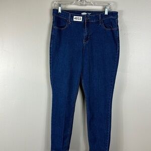 Old navy  super skinny ankle midrise size 12. Like new